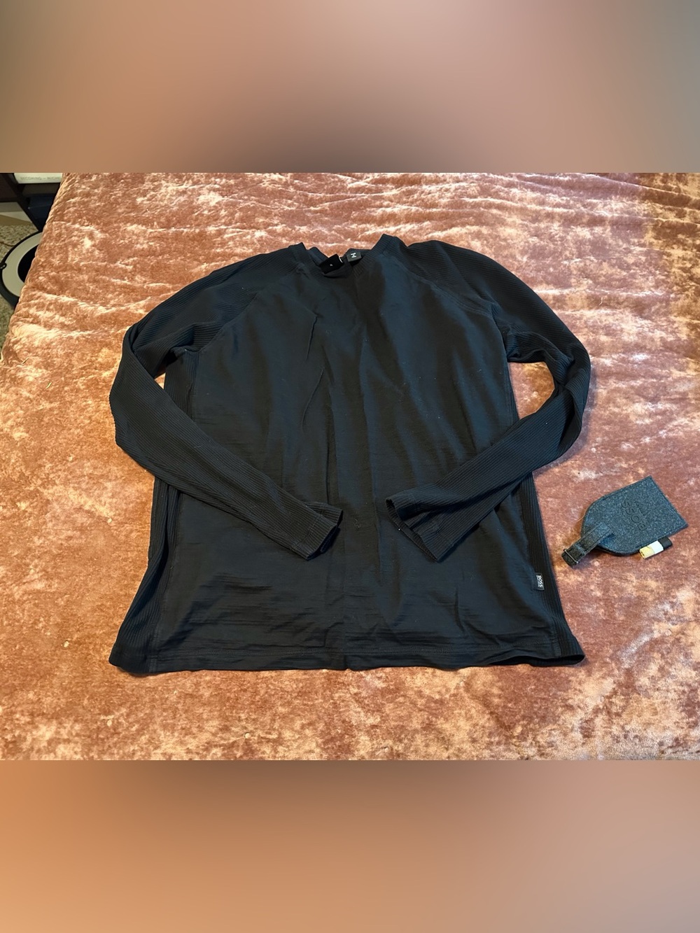 BOSS HUGO BOSS sweater crewneck pullover size XL
Tee long sleeve, t-shirt 
Black